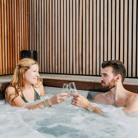 Celeste Beaute & 호텔